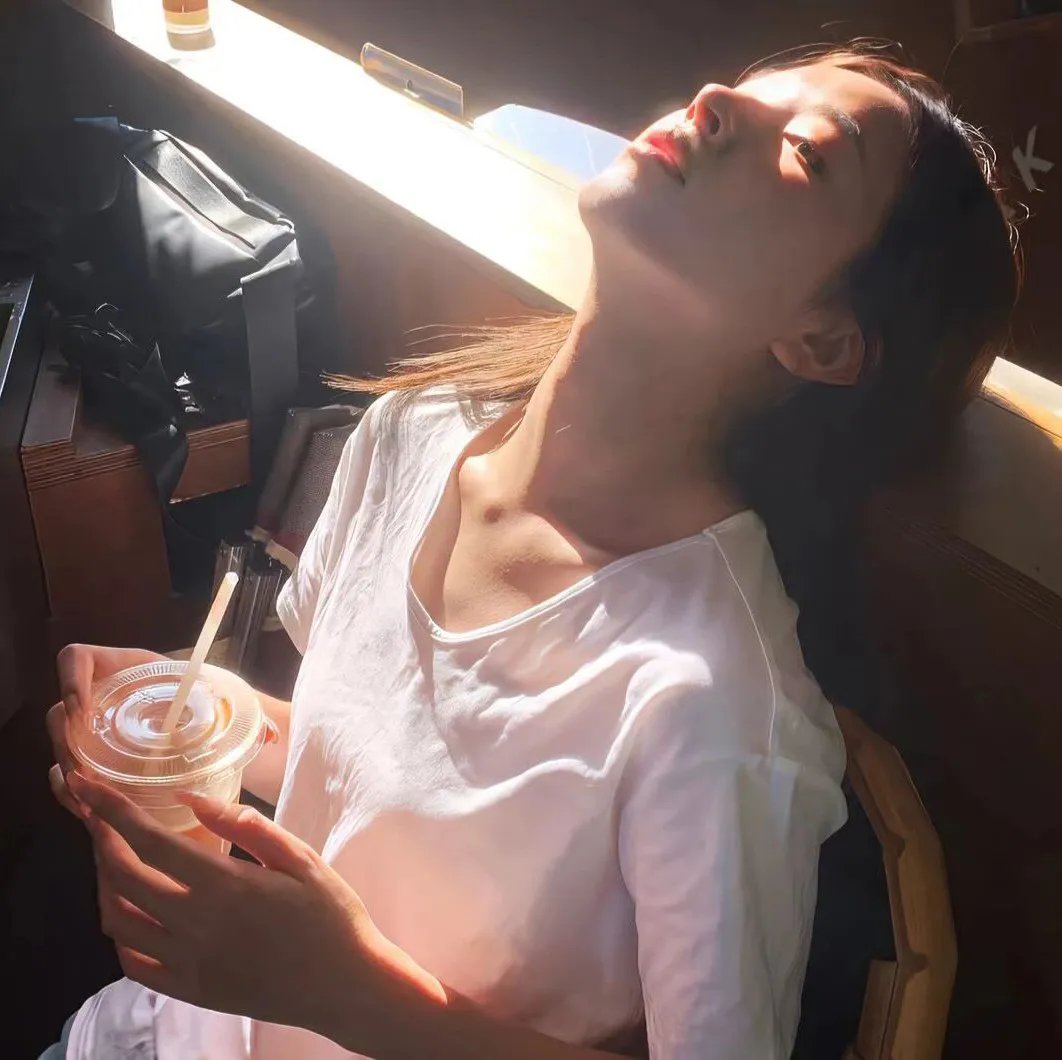 校对女孩河野悦子
